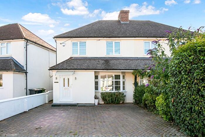 3 Bedroom Property To Rent In Grove Road, Hazlemere, High Wycombe, HP15