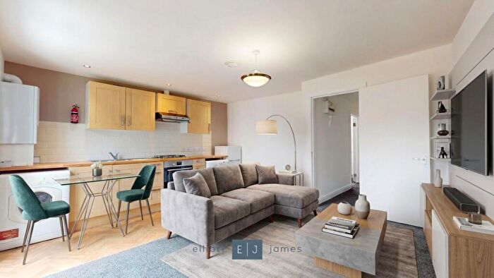 1 Bedroom Maisonette To Rent In Gordon Road, London, E18