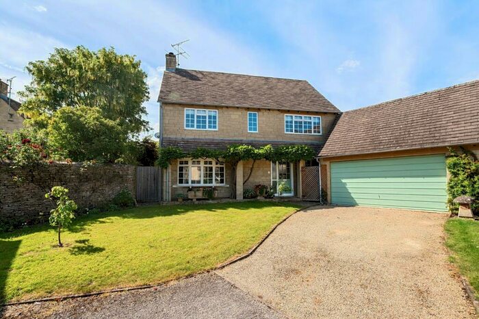3 Bedroom House For Sale In High Street, Kempsford, Fairford, Gloucestershire, GL7