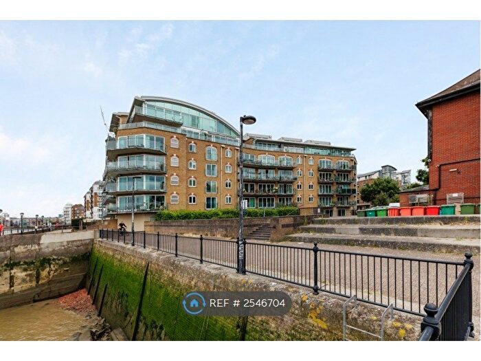 2 Bedroom Flat To Rent In Pacific Wharf, London, SE16