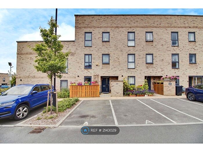 5 Bedroom Terraced House To Rent In Capa Taro Way, Harrow, HA2