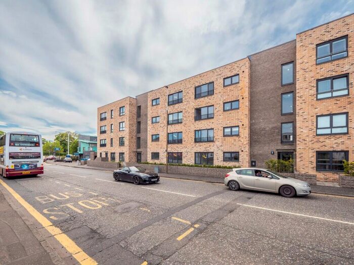 2 Bedroom Flat To Rent In Meadow Place Road, Edinburgh, Midlothian, EH12