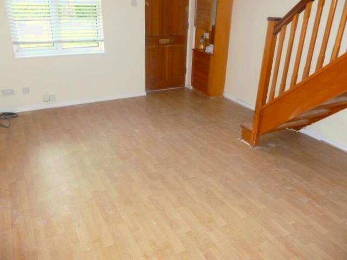 2 Bedroom Property To Rent In Abbotswood Way, Hayes, Middlesex, UB3