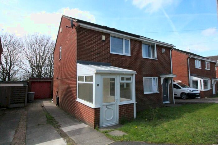 2 Bedroom Semi-Detached House To Rent In The Gardens, Morley, Leeds, LS27