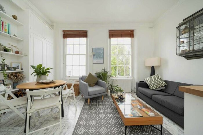 1 Bedroom Flat To Rent In Alma Square, St. John's Wood, NW8