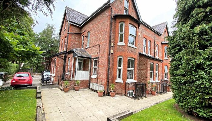 2 Bedroom Flat For Sale In Old Lansdowne Road, West Didsbury, M20