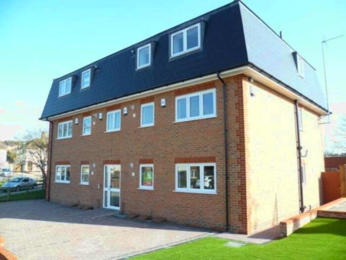 2 Bedroom Flat To Rent In Hillside Avenue, Gravesend DA12