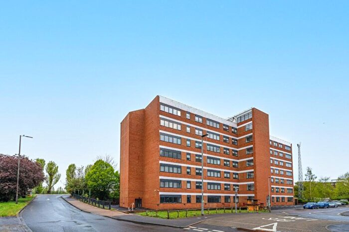1 Bedroom Flat To Rent In Roebuck House, Roebuck Close, Portsmouth, City Of Portsmouth, PO6