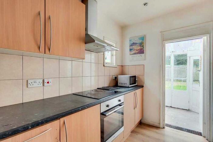 4 Bedroom House To Rent In Cobham Road, Wood Green, N22