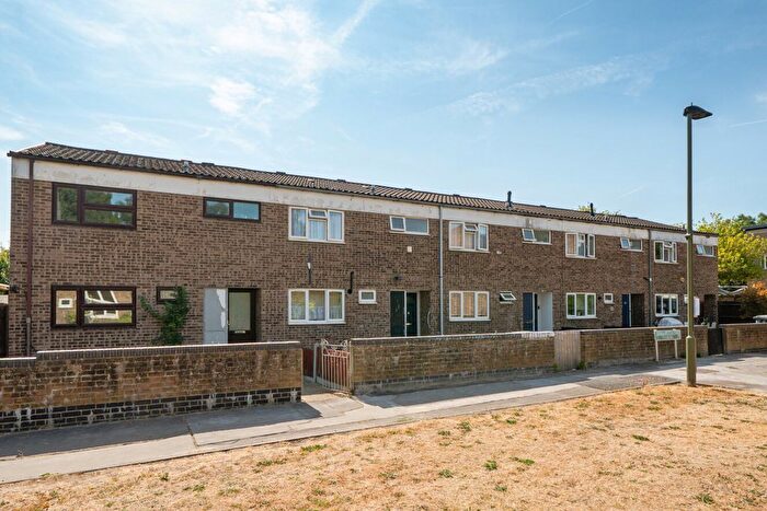 3 Bedroom Terraced House For Sale In Blean Grove, London, SE20