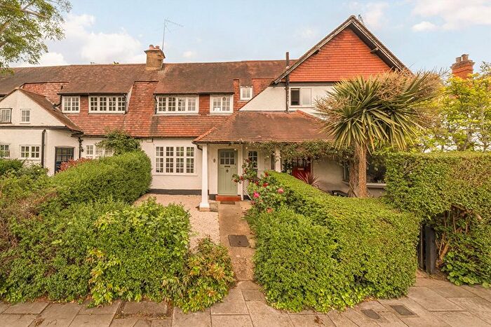 2 Bedroom Terraced House To Rent In Brunner Road, Ealing, W5