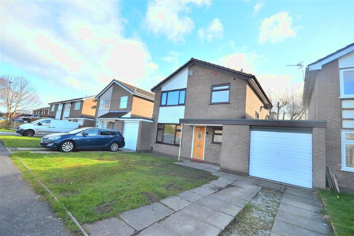 3 Bedroom Link Detached House To Rent In Elmwood, Sale, M33