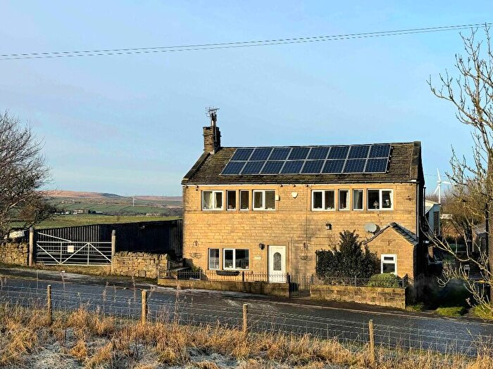 4 Bedroom Cottage For Sale In Wayside Cottage, Scammonden, Huddersfield, HD3