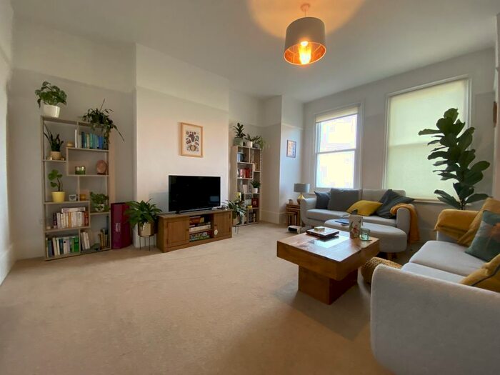 1 Bedroom Apartment To Rent In Park Hall Road, Dulwich, London, SE21