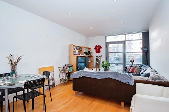 2 Bedroom Apartment For Sale In Whitworth Street West, Manchester, M1