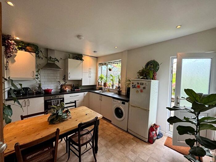 2 Bedroom End Of Terrace House To Rent In King Street, Kingswood, Bristol, BS15