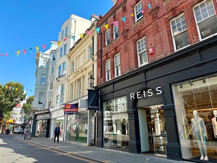 2 Bedroom Flat To Rent In East Street, Brighton, East Sussex, BN1