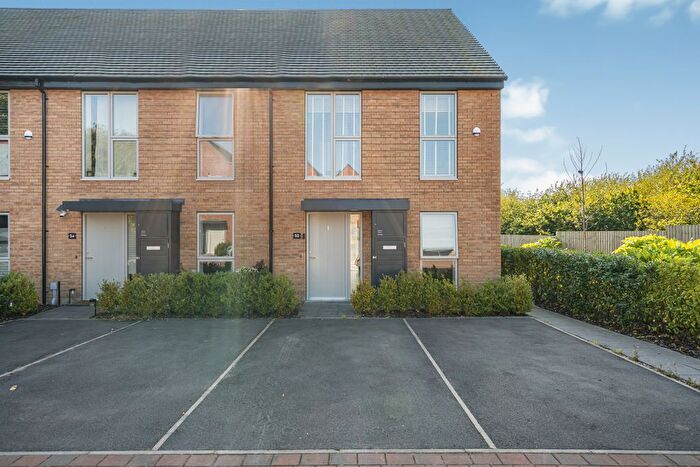 3 Bedroom End Of Terrace House To Rent In Winterbourne Drive, Westhoughton, Bolton, BL5