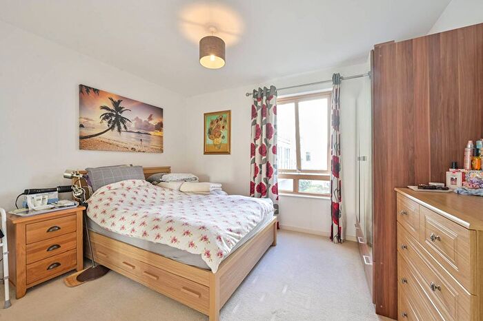 1 Bedroom Flat To Rent In Holford Way, Putney, London, SW15