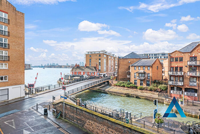 1 Bedroom Flat To Rent In Lockview Court, Narrow Street, London, E14