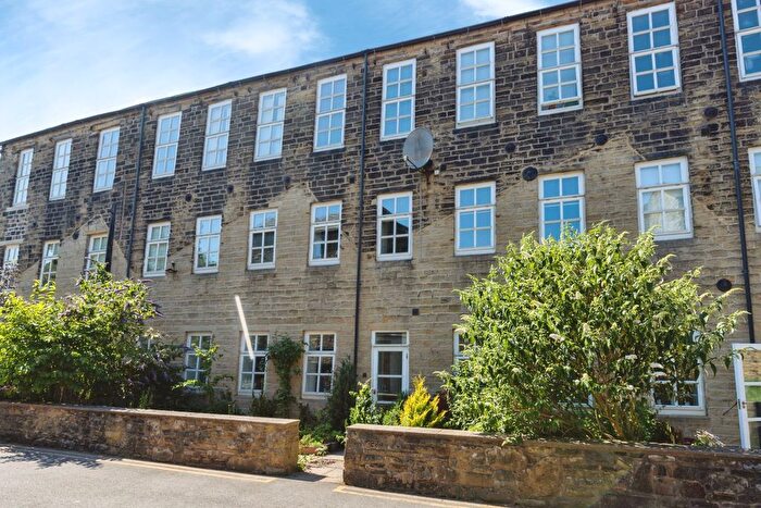 1 Bedroom Flat To Rent In Main Street, Wilsden, Bradford, BD15