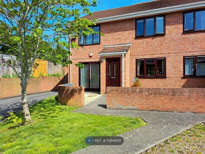 1 Bedroom Flat To Rent In St.Leonards Court, Yeovil, BA20