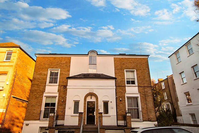 2 Bedroom Flat To Rent In Pleshey Road (), Lower Holloway, N7