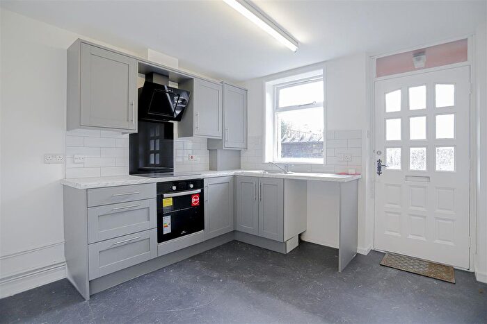 1 Bedroom Flat To Rent In Baltic Road, Waterfoot, Rossendale, BB4