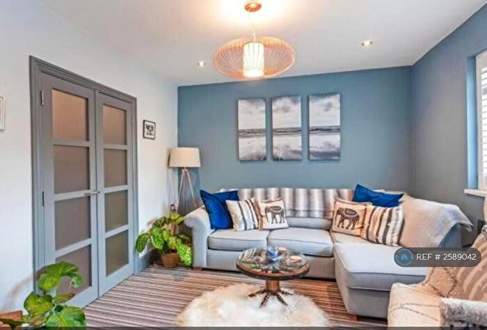 1 Bedroom Flat To Rent In Cobourg Road, London, SE5