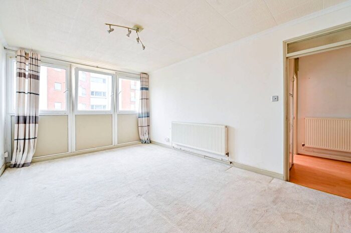 1 Bedroom Flat For Sale In St Helena Road, South Bermondsey, London, SE16