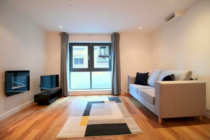 2 Bedroom Apartment To Rent In The Habitat, Nottingham, NG1