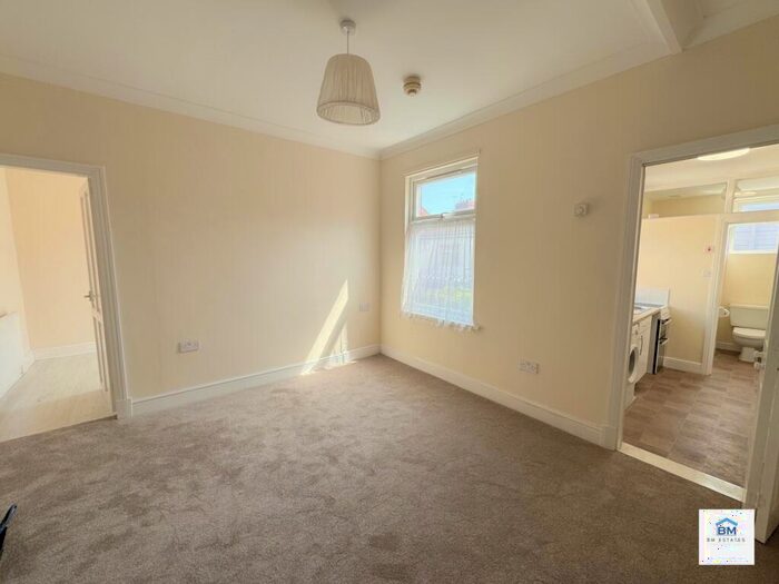 1 Bedroom Flat To Rent In Dunton Street, Leicester, LE3