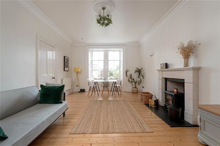 2 Bedroom Apartment To Rent In Lansdowne Crescent, Edinburgh, Midlothian, EH12