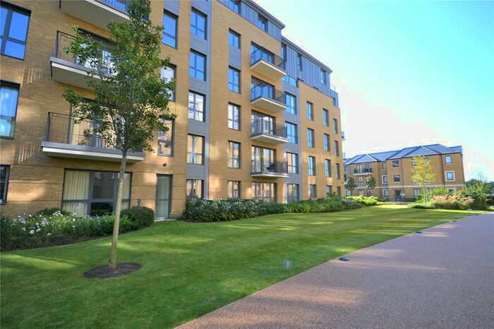3 Bedroom Flat To Rent In Pinewood Gardens, Teddington, TW11