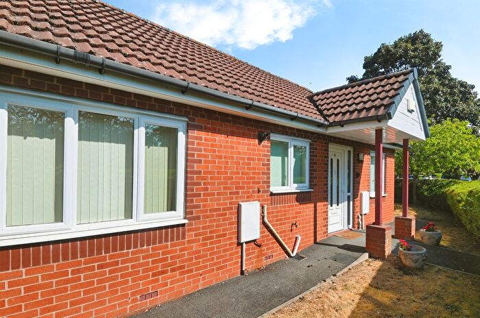 2 Bedroom Semi Detached Bungalow For Sale In Hungerfield Road, Birmingham, B36