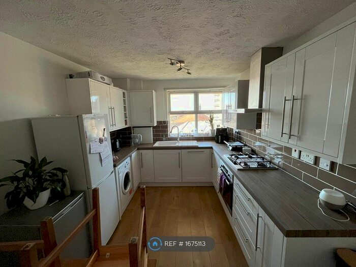 2 Bedroom Flat To Rent In Scarbrook Road, Croydon, CR0
