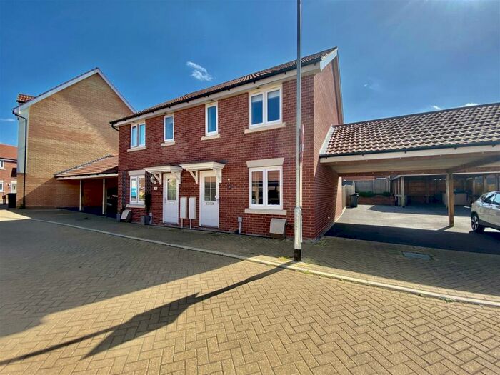 3 Bedroom Semi-Detached House To Rent In Costessey, NR8