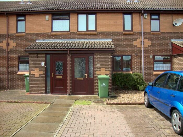 2 Bedroom Terraced House To Rent In Waterside Drive, Grimsby, DN31