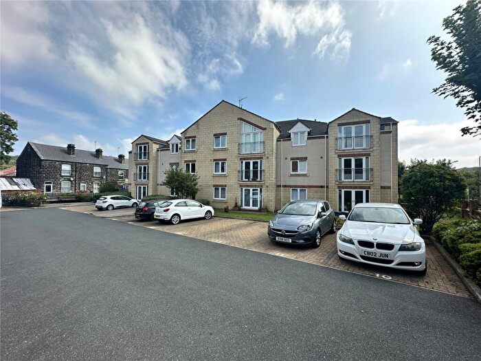 2 Bedroom Apartment To Rent In Flat, Woodside Court, Broadgate Lane, Horsforth, Leeds, West Yorkshire, LS18