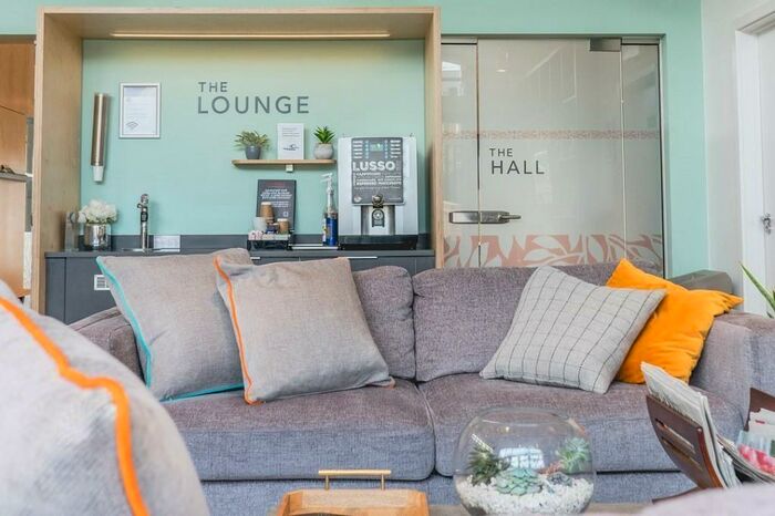 1 Bedroom Apartment To Rent In Holmbush Mews, Crawley, West Sussex, RH12