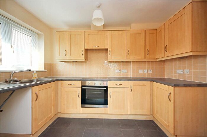 2 Bedroom Flat To Rent In Grebe Close, Dunston, Gateshead, NE11