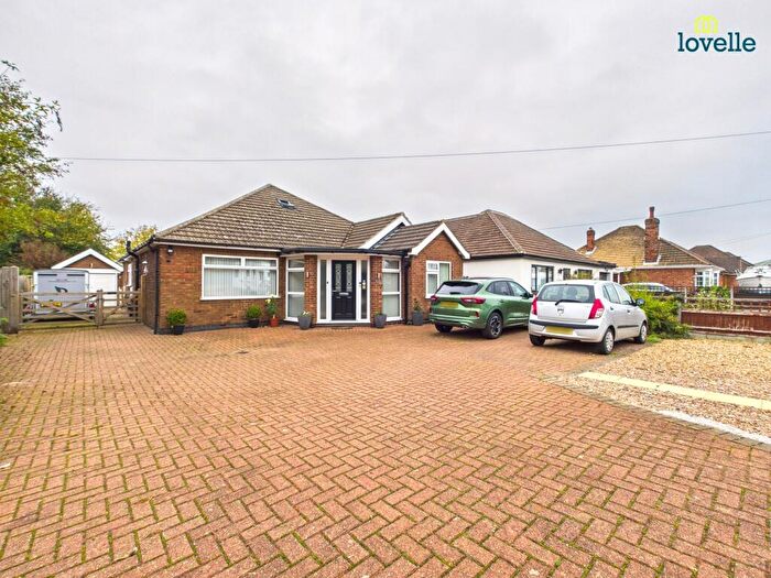 3 Bedroom Bungalow For Sale In Mill Lane, Saxilby, LN1