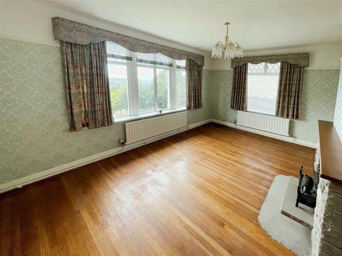 3 Bedroom Bungalow For Sale In Gwar Y Caeau, Port Talbot, SA13