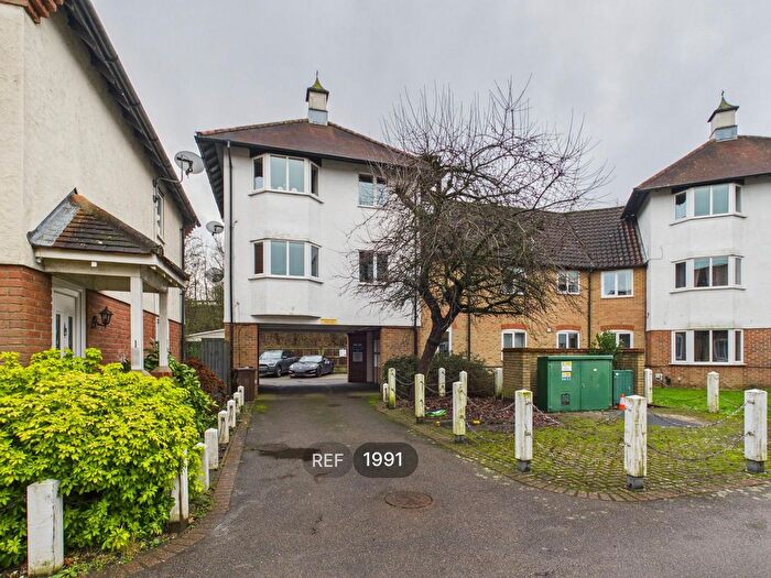 1 Bedroom Flat To Rent In Dale Close, Colchester, CO3