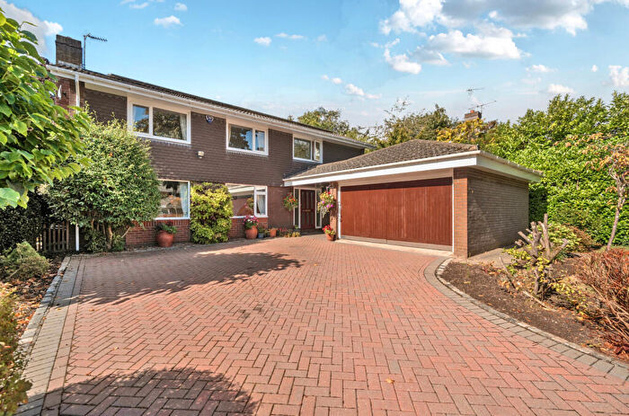 4 Bedroom Detached House For Sale In Berkley Drive, Chester, Cheshire, CH4