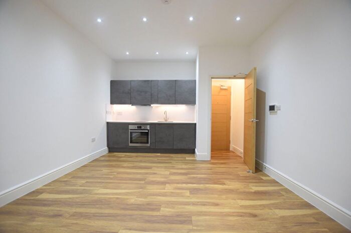 1 Bedroom Flat To Rent In Romford Road, Stratford, E15