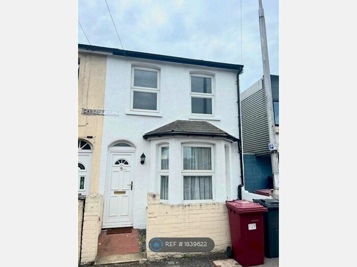 3 Bedroom End Of Terrace House To Rent In Cardiff Rd, Reading, RG1
