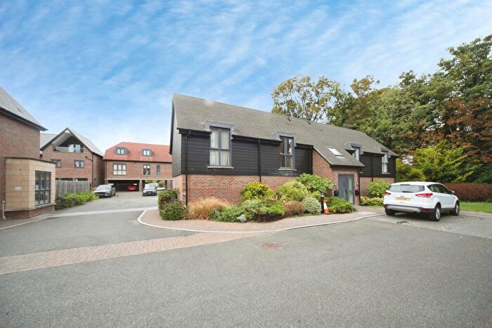 1 Bedroom House For Sale In Frances Drive, Dunstable, LU6