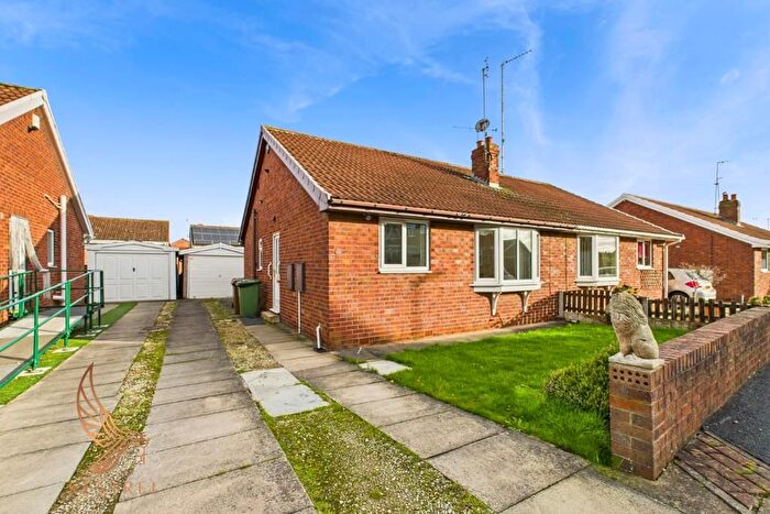 2 Bedroom Semi Detached Bungalow For Sale In Wren Croft, Pontefract, WF8