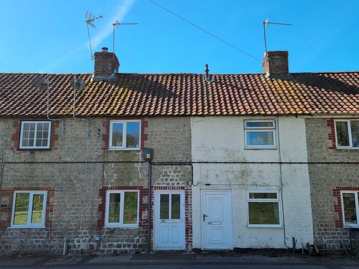 2 Bedroom Terraced House To Rent In Fore Street, Warminster, BA12